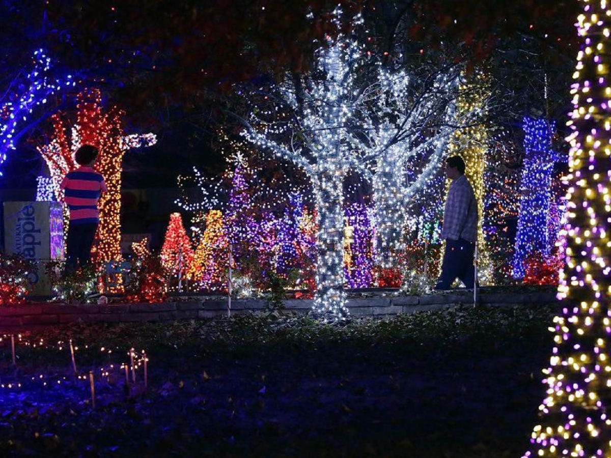 The Tulsa Christmas Parade Presented By American Waste Control