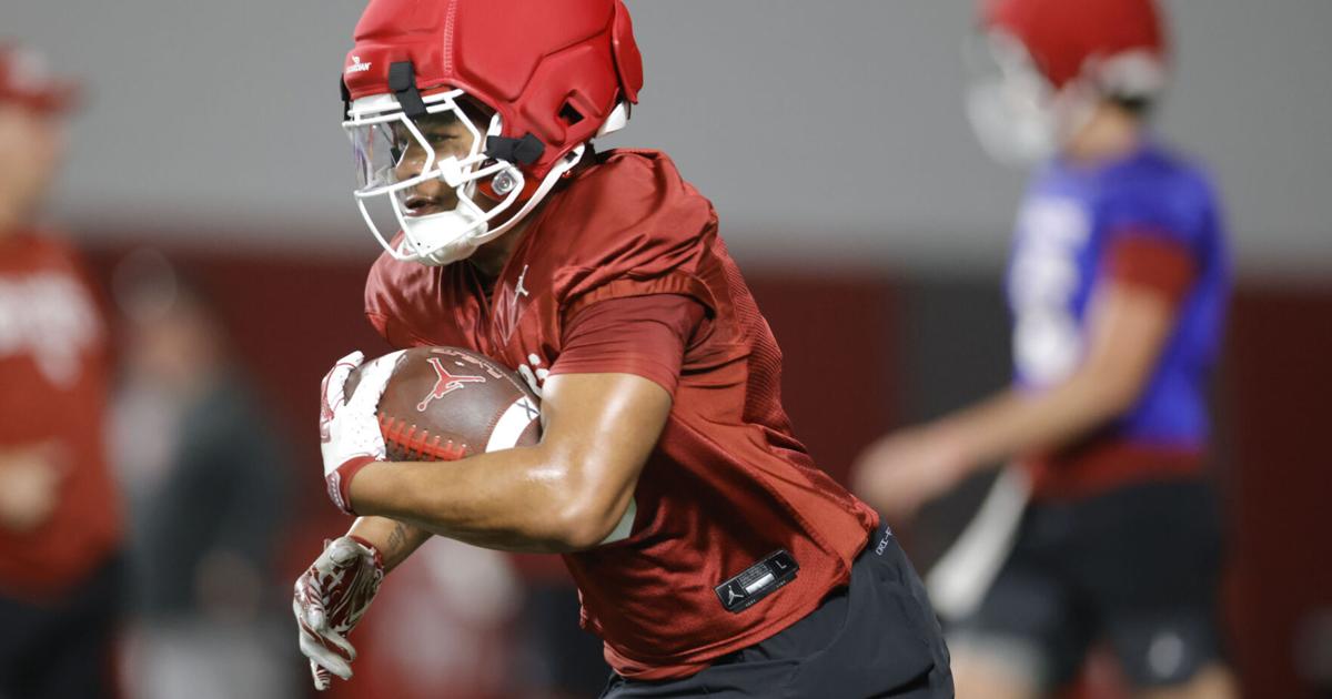 Coverage image for: OU football offensive depth chart projection: Key position battles entering fall camp