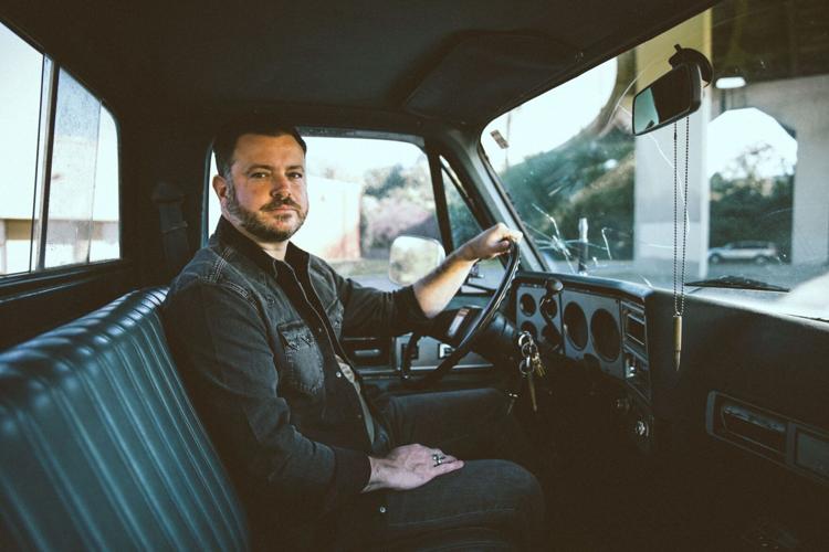 5 Minutes in Texas With Wade Bowen