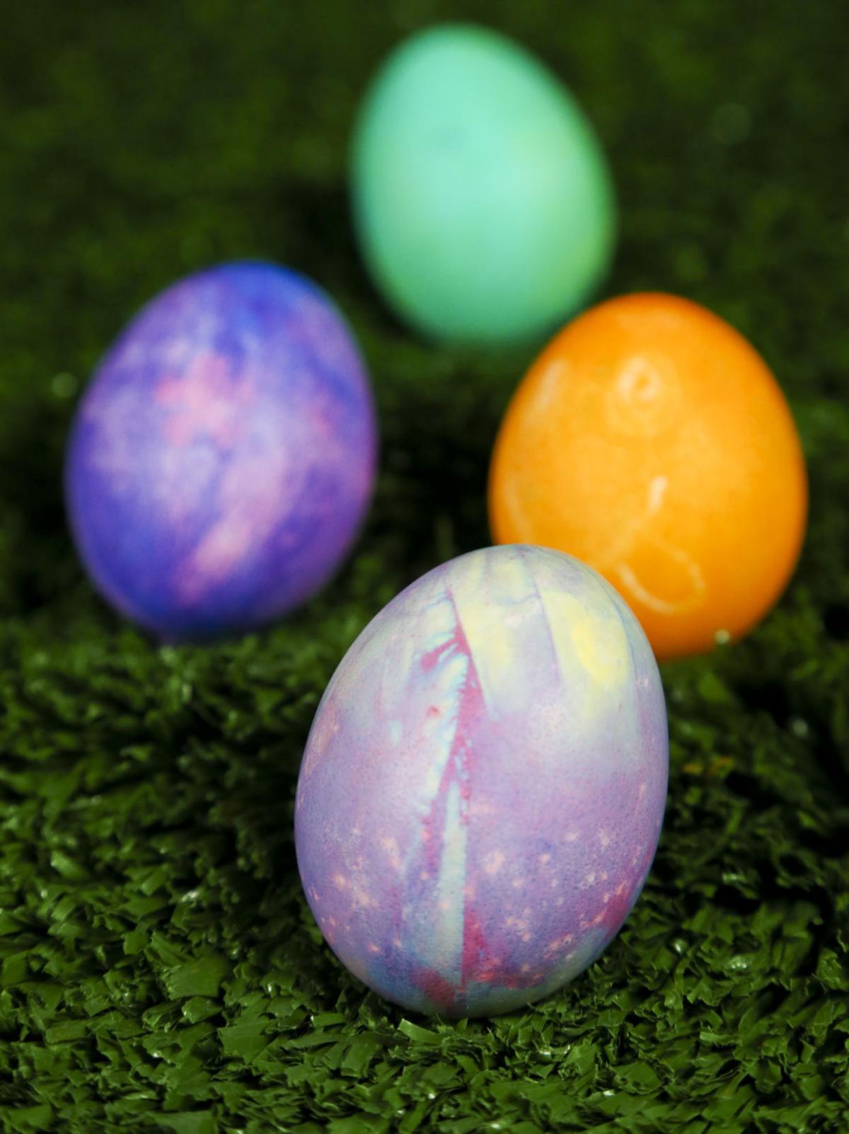 Egg Dyeing Hacks That Will Transform Your Easter Eggs Into Art Entertainment Tulsaworld Com