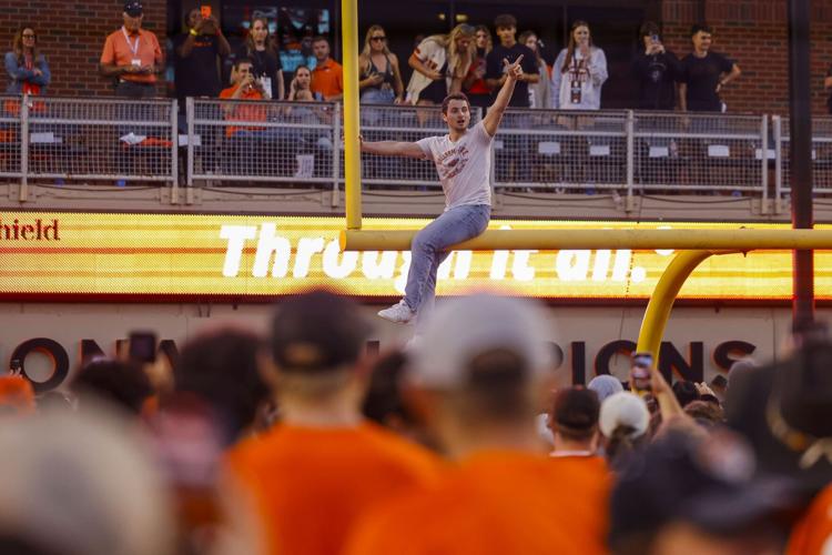 Oklahoma State at UCF Top storyline, key matchup