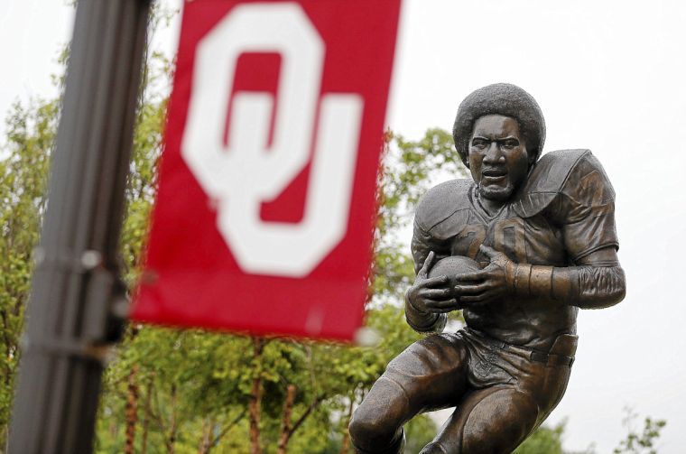 Chasing Billy Sims As Time Catches Up On One Of Ou S Greatest
