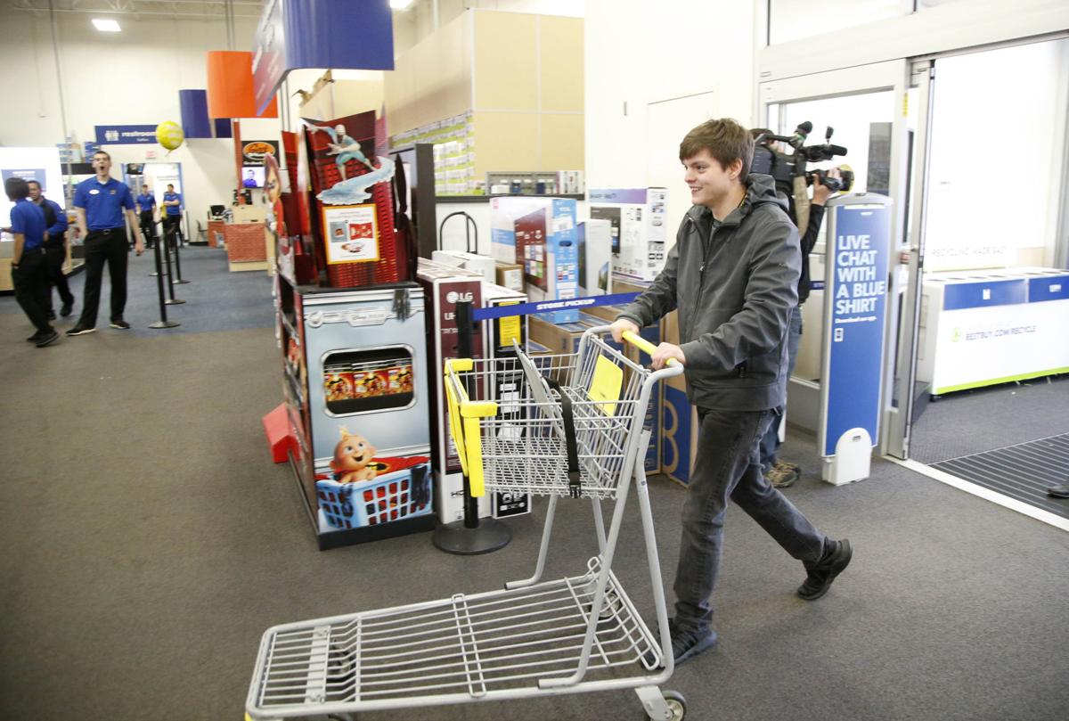 Shoppers Get Early Start On Black Friday Shopping On Thanksgiving Day Business News Tulsaworld Com