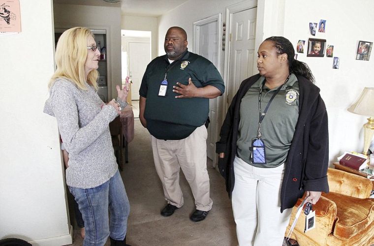 Parole officers face extensive caseloads Metro & Region