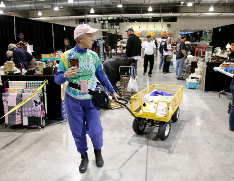 Thousands Shop During Opening Of Tulsa World S Ultimate Indoor