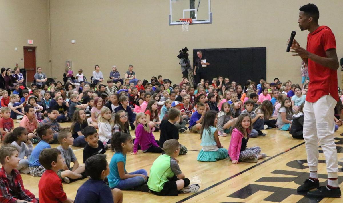 Pro Player Talks To Students At Oak Crest Tulsaworld Com