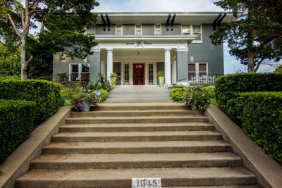 Garden Notes Rose Society Hosts Texas Author Bonsai Sale And African Violet Fall Sale More Entertainment Tulsaworld Com