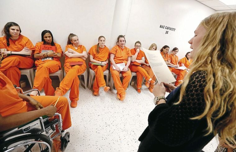 Female inmates at the Tulsa jail take part in a Poetic Justice program ...