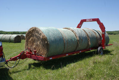 2ez Hydraulic Bumper Pull Hay Trailer