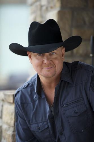 Tracy Lawrence - Find Out Who Your Friends Are (Official Music Video) 