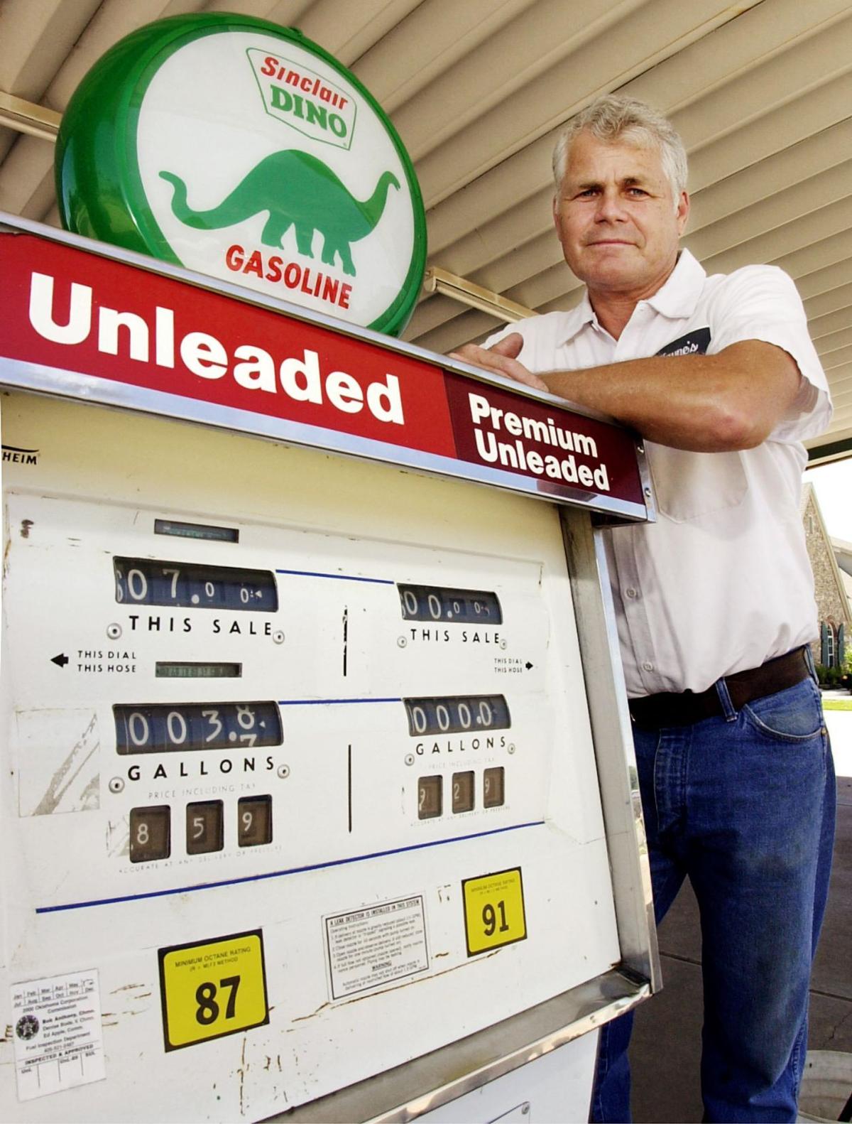 Photo gallery Sinclair Oil, which has Tulsa roots, turns