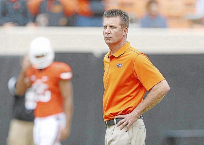 College football coach goes viral again for epic game day outfit 