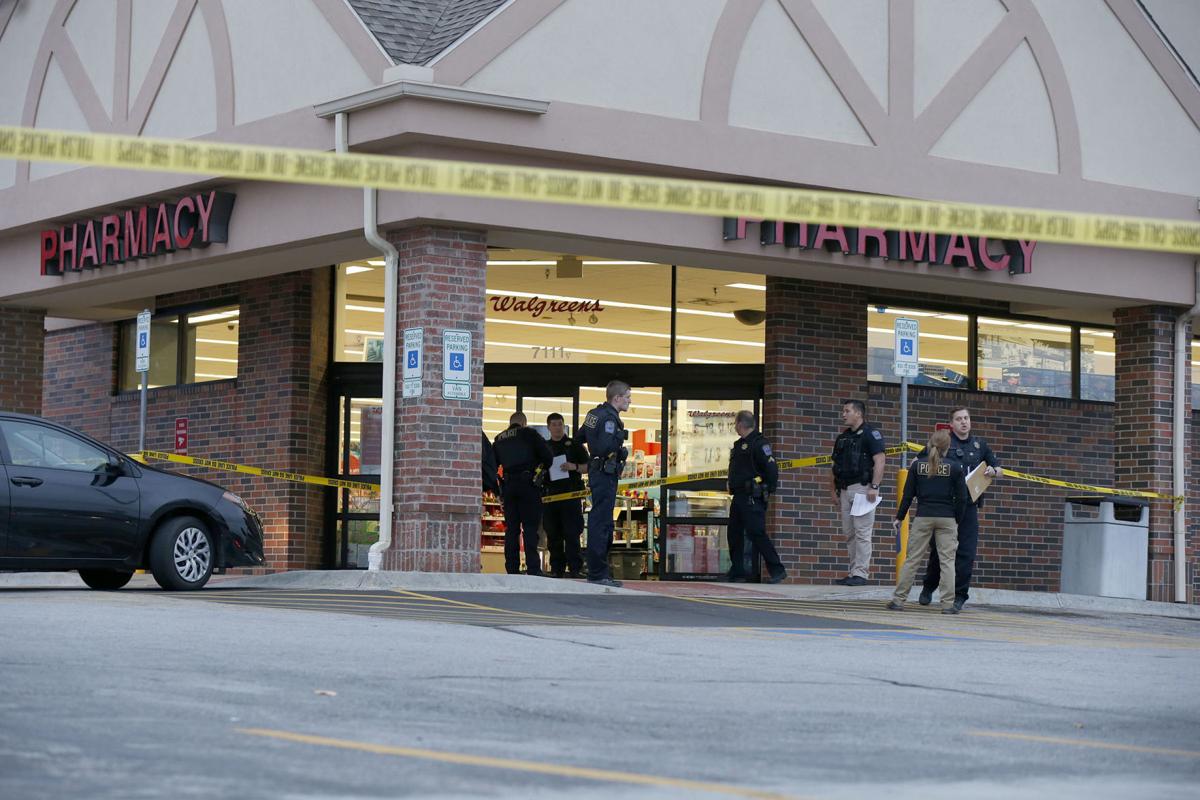 Update Clerk kills gunman, bystanders shot in south Tulsa Walgreens