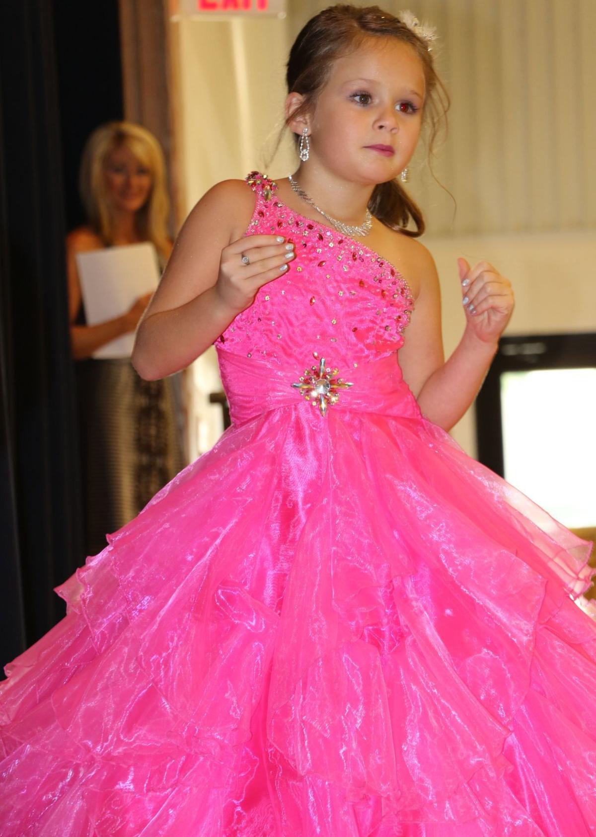 2017 Porter Peach Pageant crowns community ambassadors News