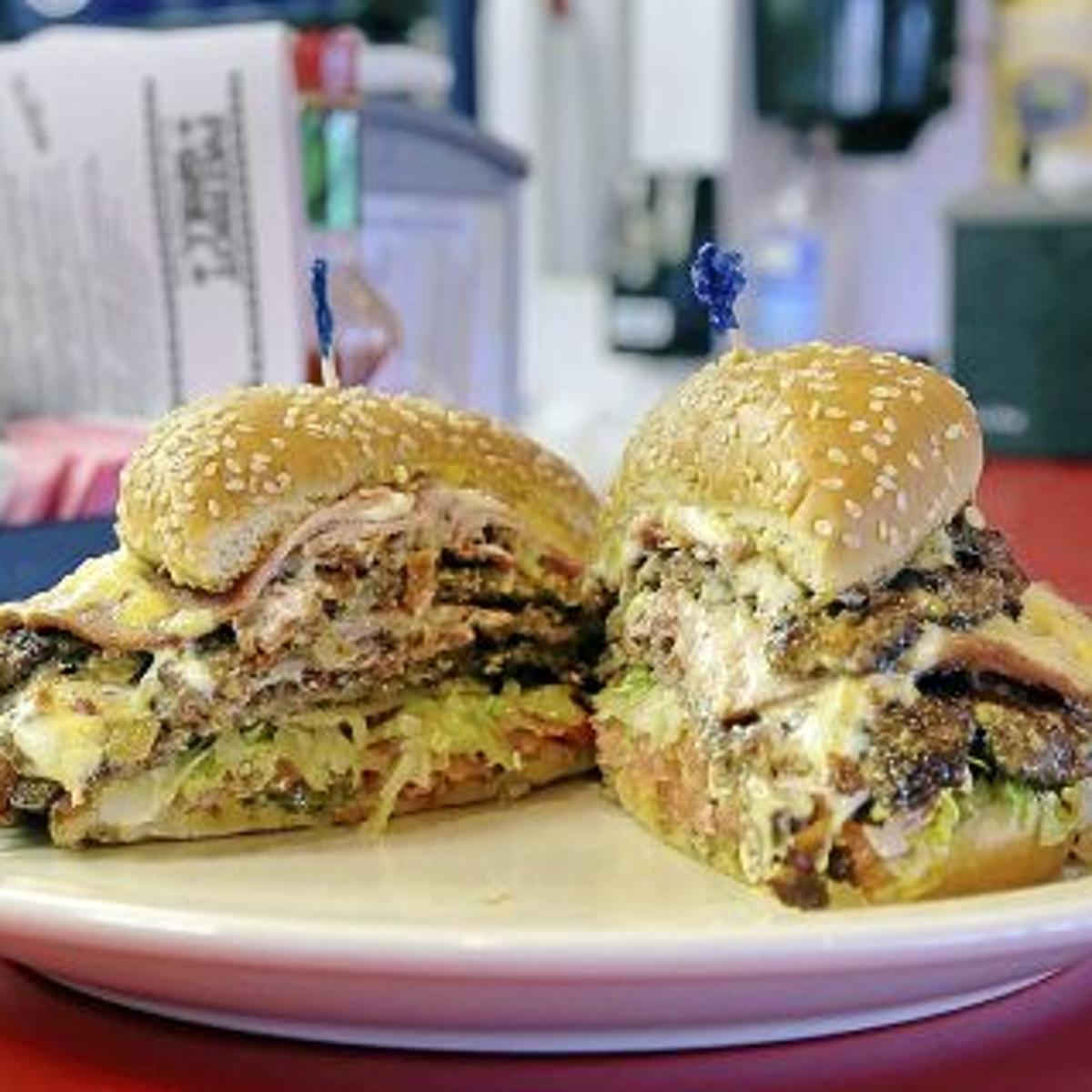 Patriot Grill Former Ron S Crew Opens Sapulpa Eatery With Similar