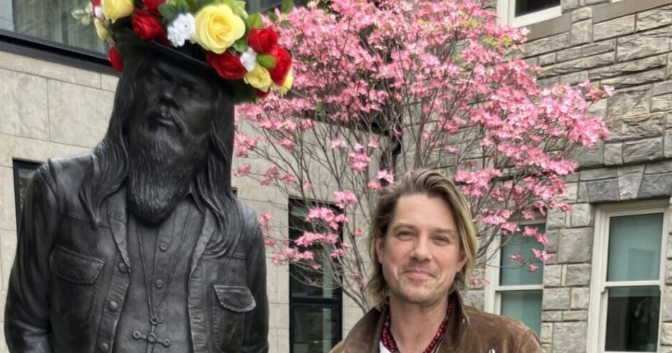 Taylor Hanson to perform at Leon Russell's tribute concert - Vimarsana News