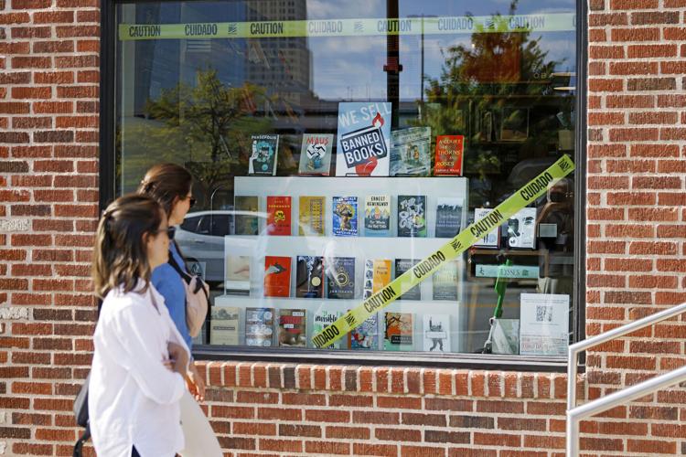 091922-tul-nws-bannedbooks-p3