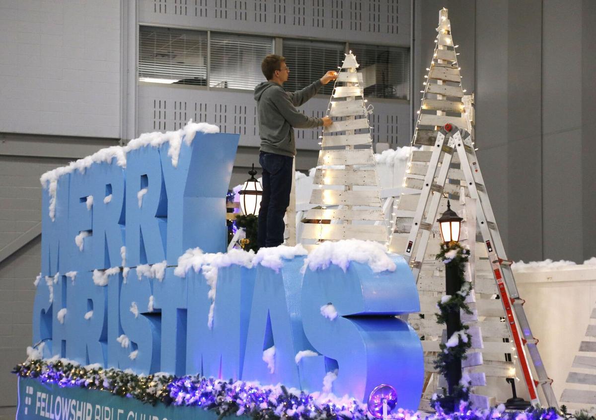 Tulsa Christmas Parade 2022 Route Spreading 'Hope And Peace': Tulsa Christmas Parade Gearing Up For 95Th Run  This Saturday | Local News | Tulsaworld.com