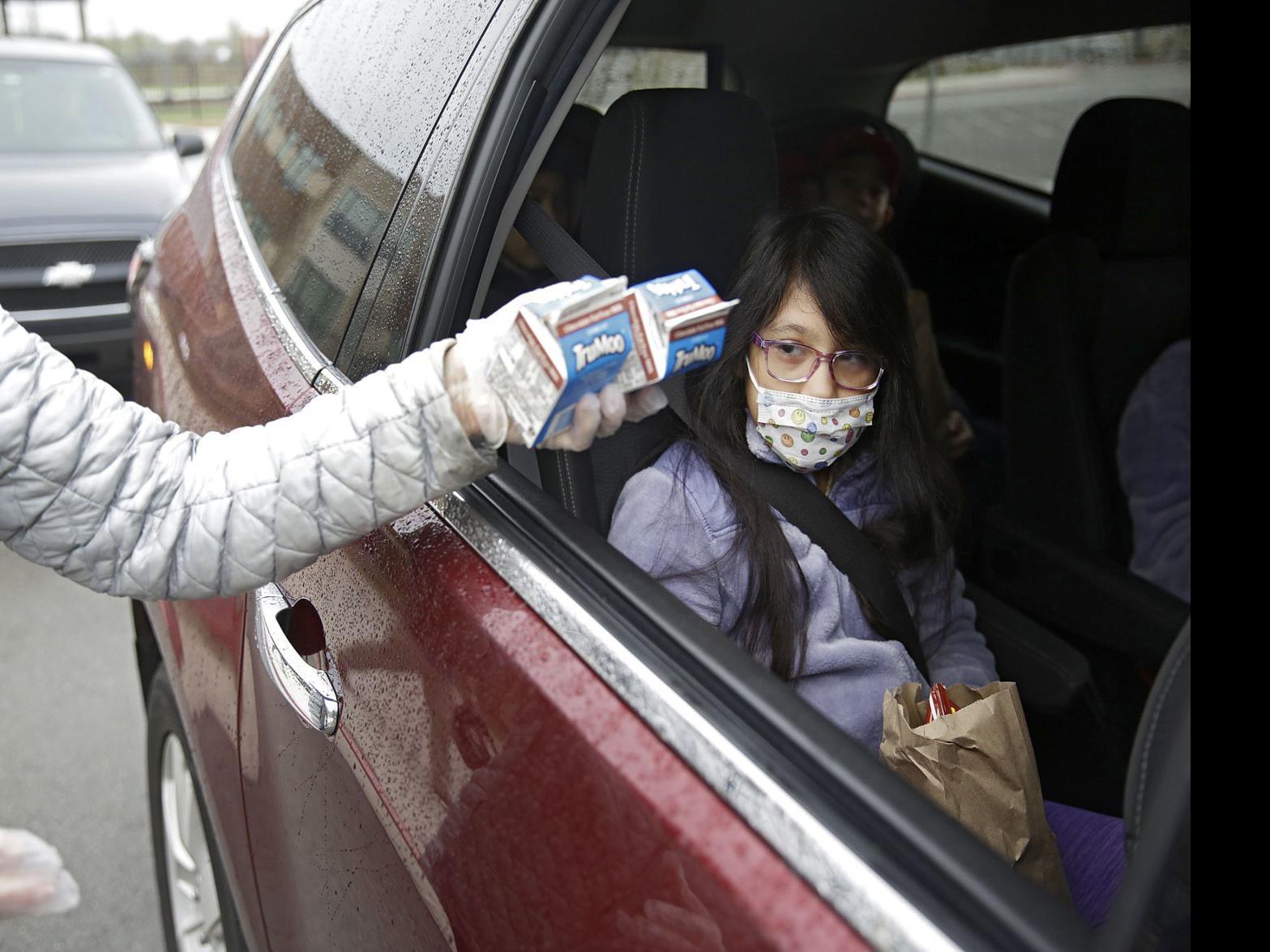 Area Schools Begin Free Meal Pickup Materials For Home Bound Learning Because Of Covid 19 Local News Tulsaworld Com