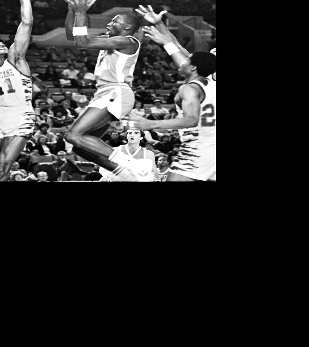 Gallery The time Michael Jordan played at the Mabee Center in 1982