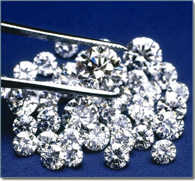 De Beers pays 10m price fixing fine.