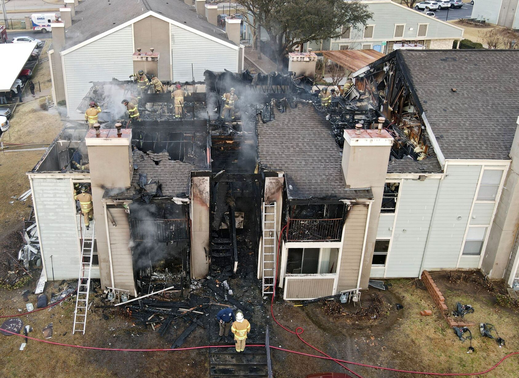 3 Injured, 4 Units Destroyed In Fire At South Tulsa Apartments Early ...