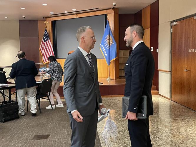 010424-tul-nws-bobekstitt-p1