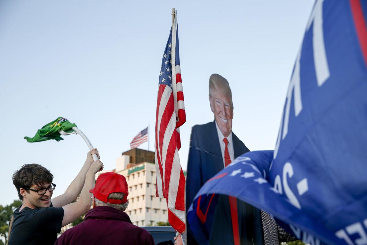 Tulsa Rally Against Trump Impeachment Escalates To Physical Confrontations With Antifa Counterprotesters Latest Headlines Tulsaworld Com