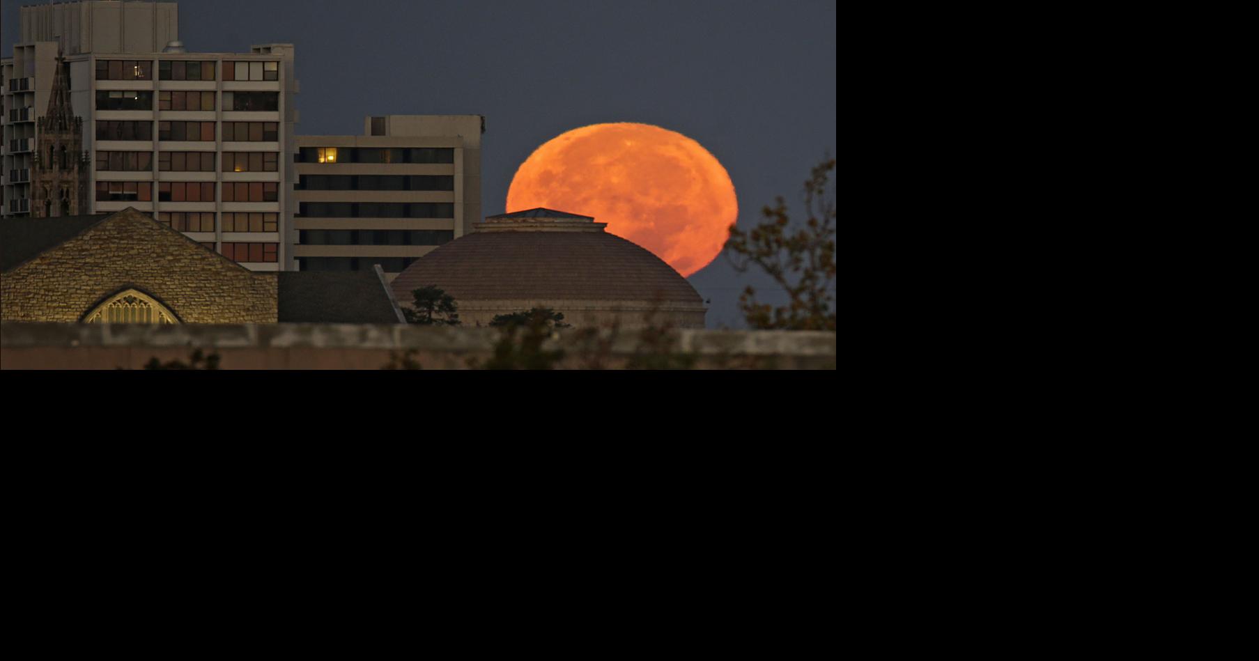 See a lunar eclipse turn the moon a stunning blood red : NPR