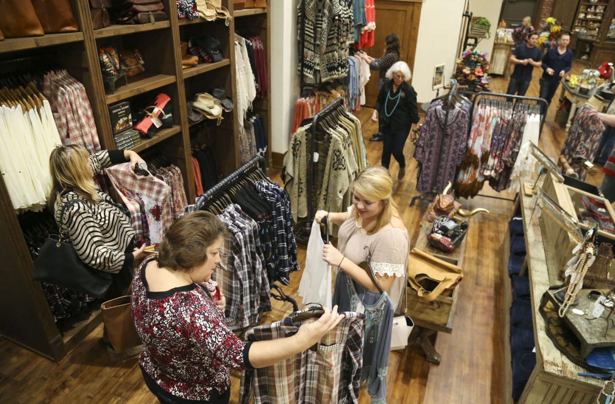 Pioneer Woman Mercantile Wait Time - Explore OK {The Pioneer Woman Mercantile ... : The complex's homepage has extensive information about how to plan a trip to pawhuska to visit the pioneer woman mercantile.