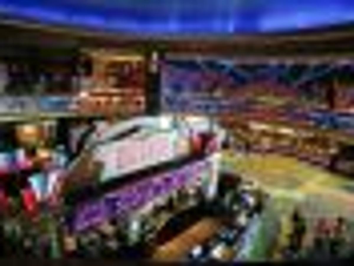 Warren Theatre Founder Shares Details On Huge Curved Screen And Projection System Movies Tulsaworld Com