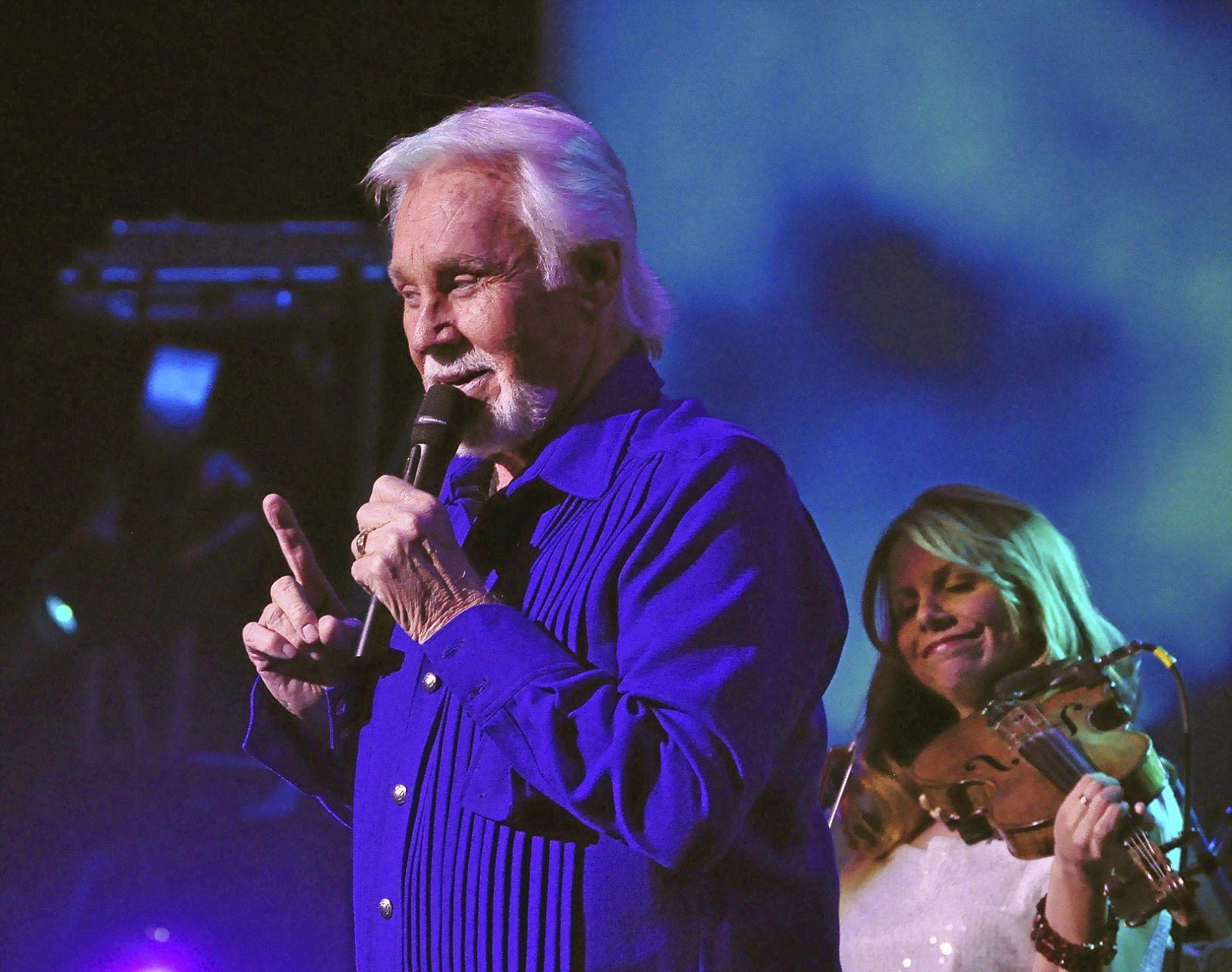 Kenny Rogers postpones Tulsa concert