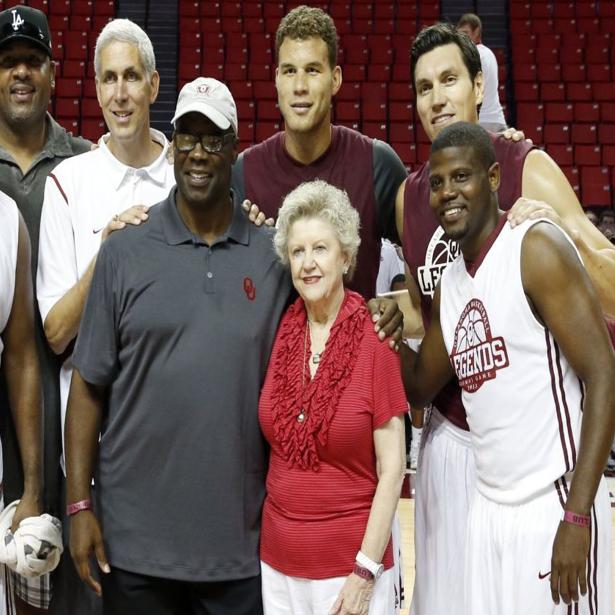 Former Sooner Great Hollis Price Still With Kelvin Sampson As