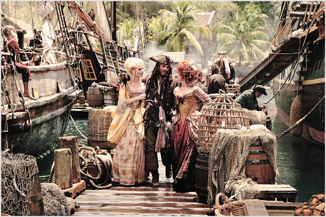 Frightened Sailor Archives - Black Pearl Show: Pirates of the Caribbean  Minute