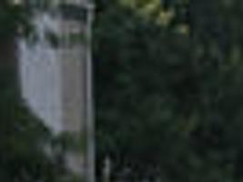Man Slain At Apartments Crime News Tulsaworld Com