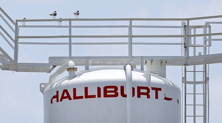 Halliburton Posts First Quarter Loss, Cites Spill Litigation