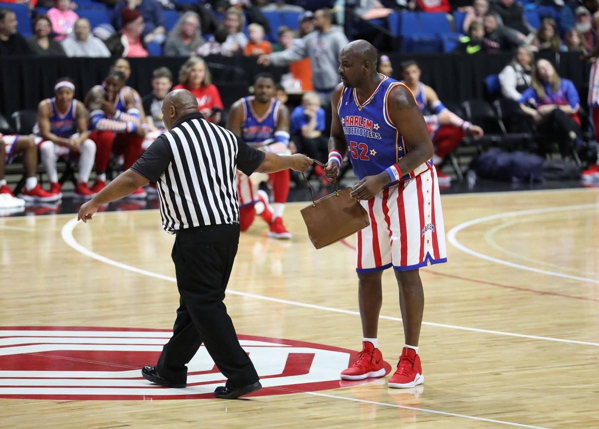 Photo Gallery Harlem Globetrotters Take On The Washington