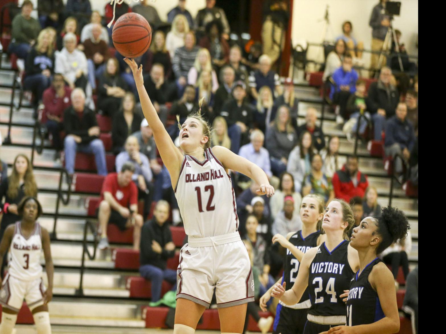High School Basketball Gabby Gregory Scores 30 Pacing Holland