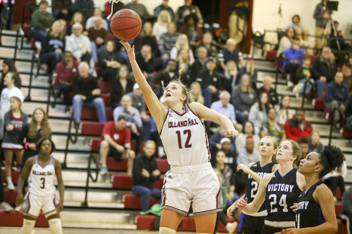 High School Basketball Gabby Gregory Scores 30 Pacing Holland