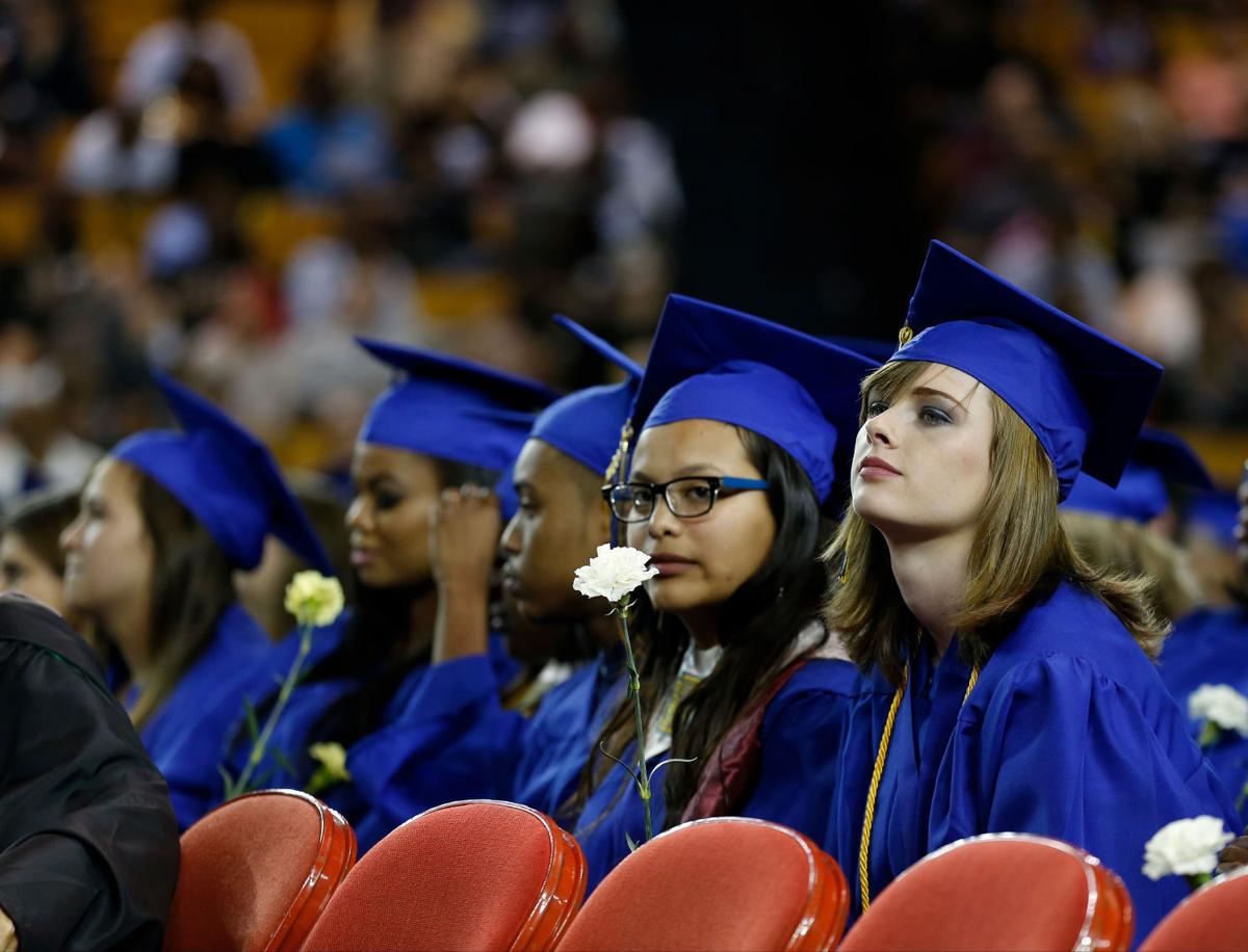 Photo Gallery Rogers High School Graduation Latest Headlines