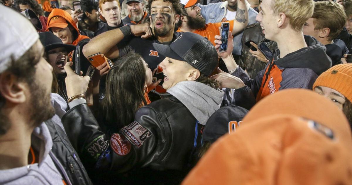 Relationship with QBs coach Rattay part of Sanders' progression in 2021