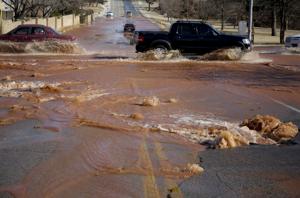 Crews repairing 16-inch water line break near 21st and Peoria
