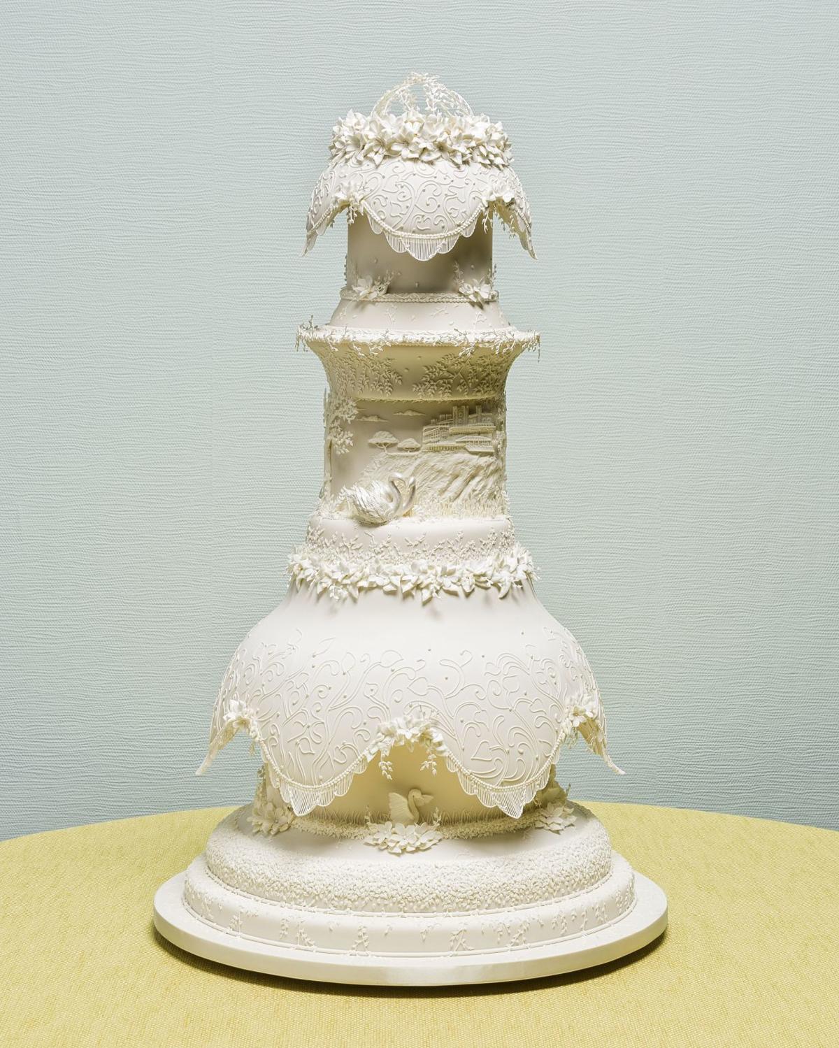 Queen Of Cake Kerry Vincent Brings Sugar Arts Show To A Close After 25 Years Lifestyles Tulsaworld Com Find the best of world cake championship from food network. queen of cake kerry vincent brings