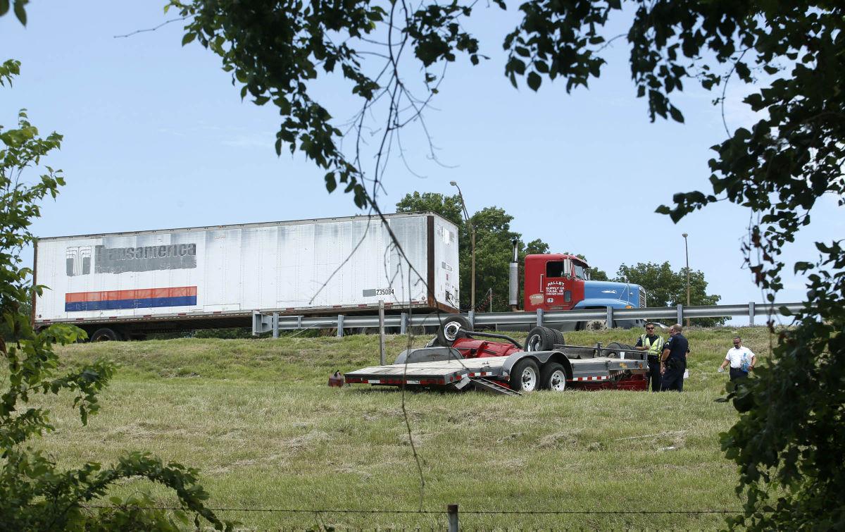 One person killed in rollover wreck on Sand Springs Expressway Local