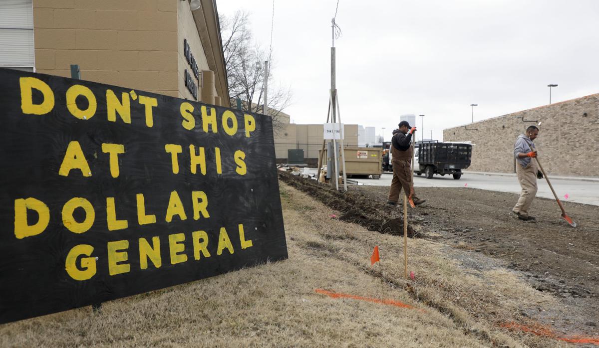 As New Dollar General Store Opens In North Tulsa Opponents Set Out To Close It Down Business News Tulsaworld Com
