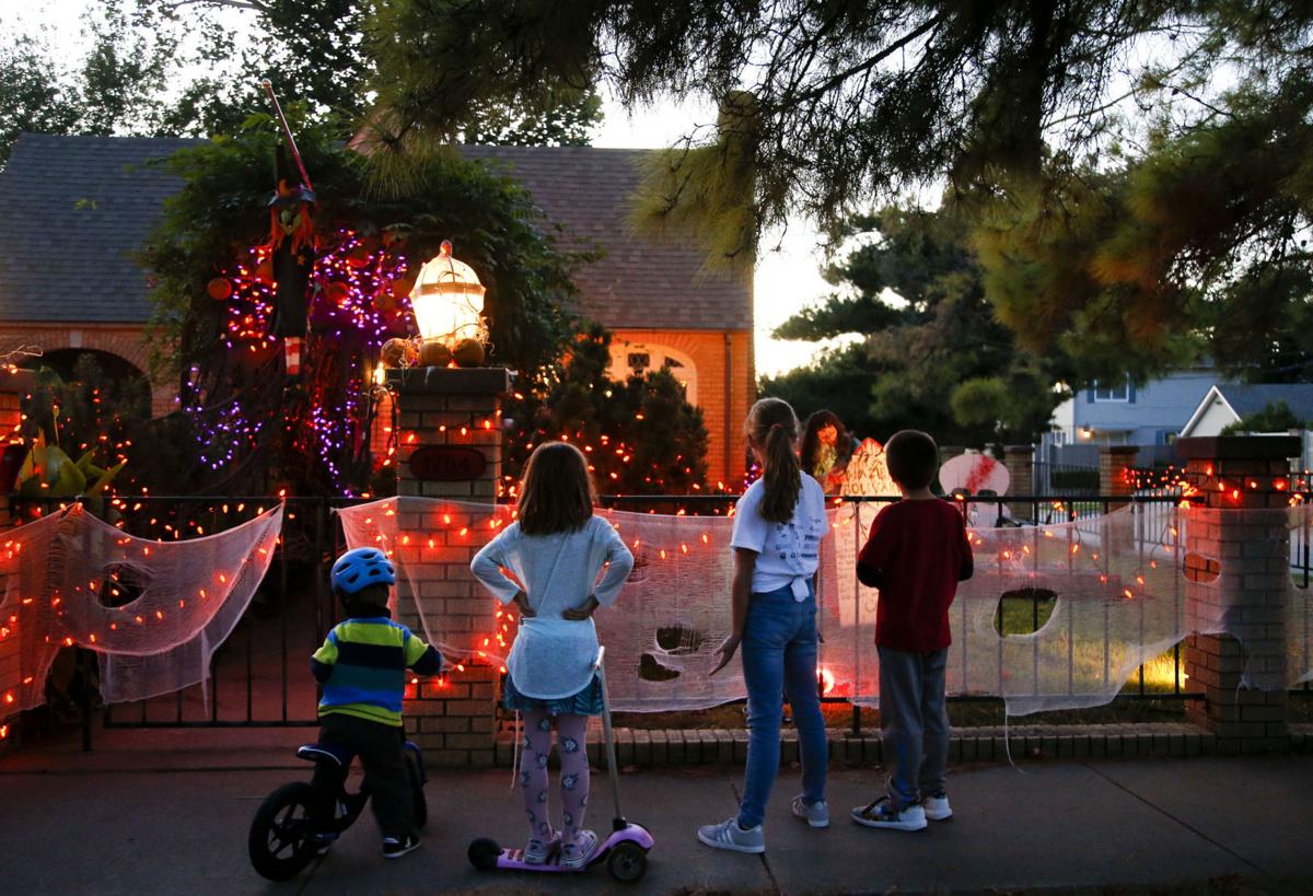 Photo Gallery See Some Of Tulsa S Most Extreme Halloween Decorations Home Garden Tulsaworld Com