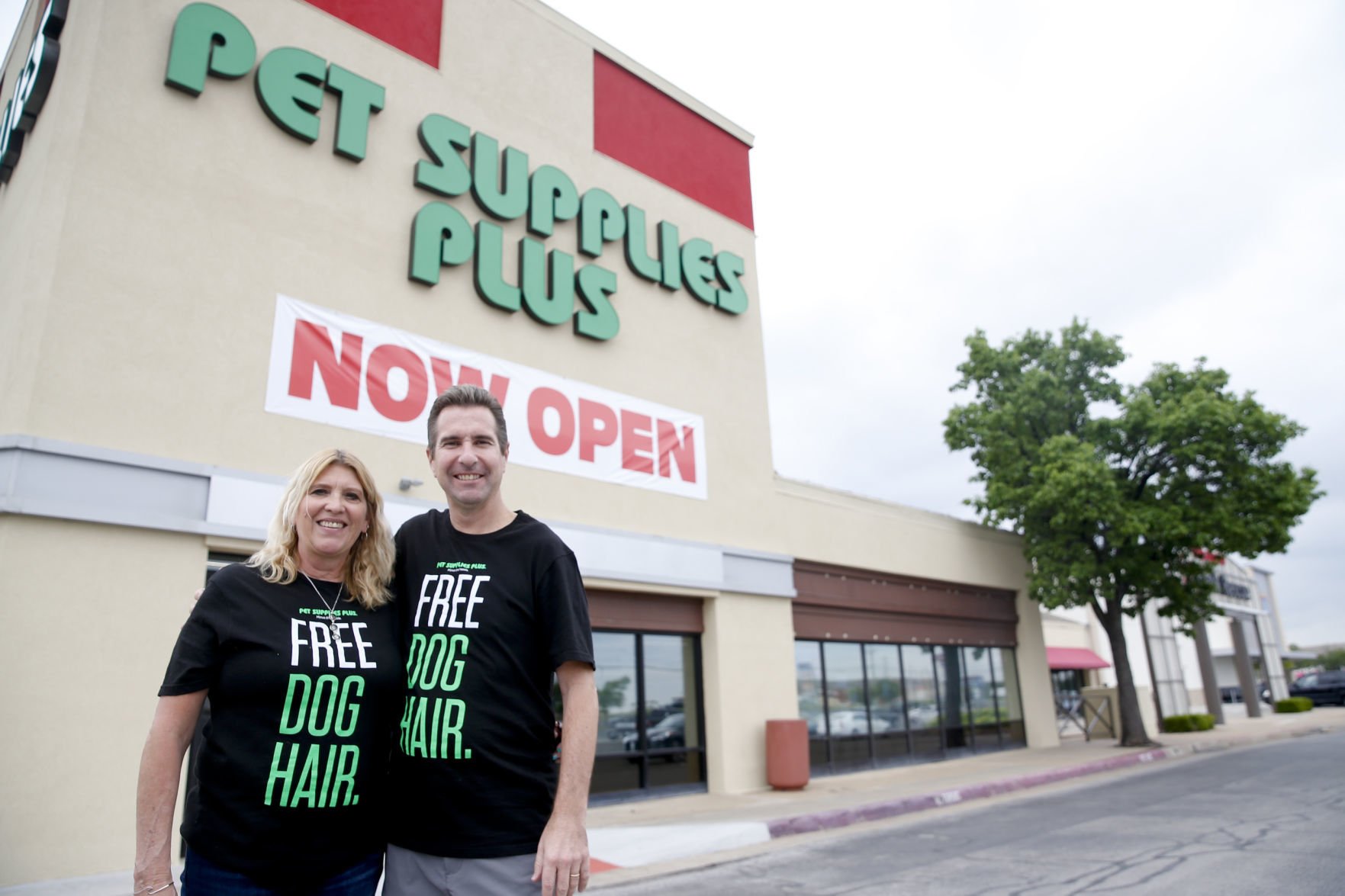 New pet store opens at 61st and Memorial