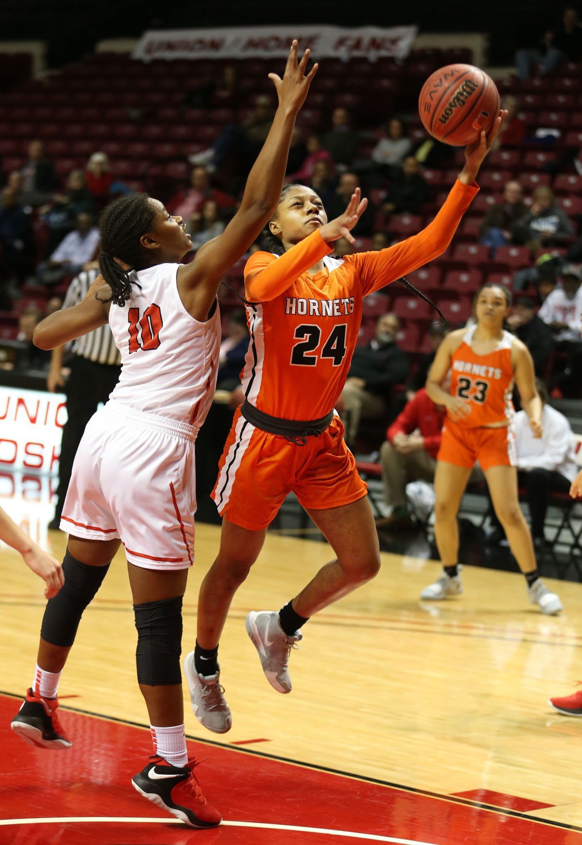 Girls basketball: Wyvette Mayberry scores career-high 30 to pace B.T ...