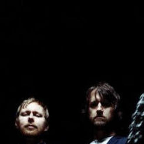 Rock Everyman Foo Fighters Give New Meaning To Garage Band Entertainment Tulsaworld Com
