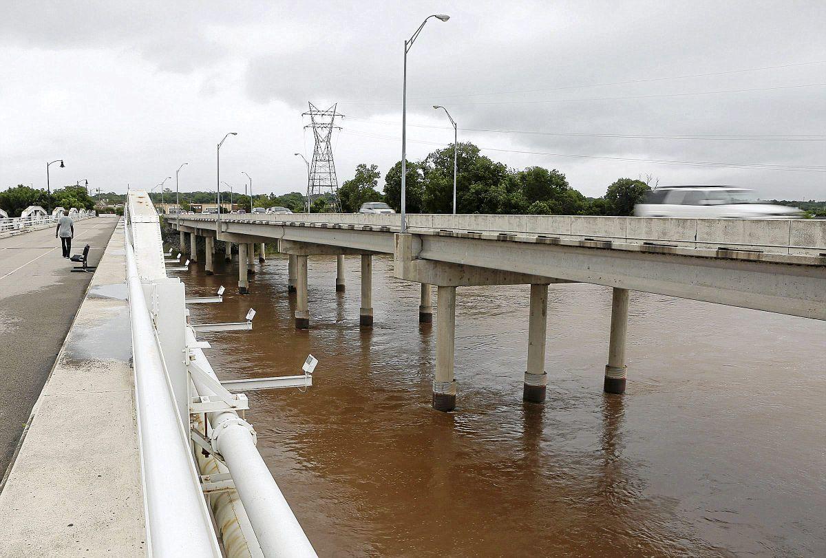 Arkansas River task force approves draft proposal for three lowwater